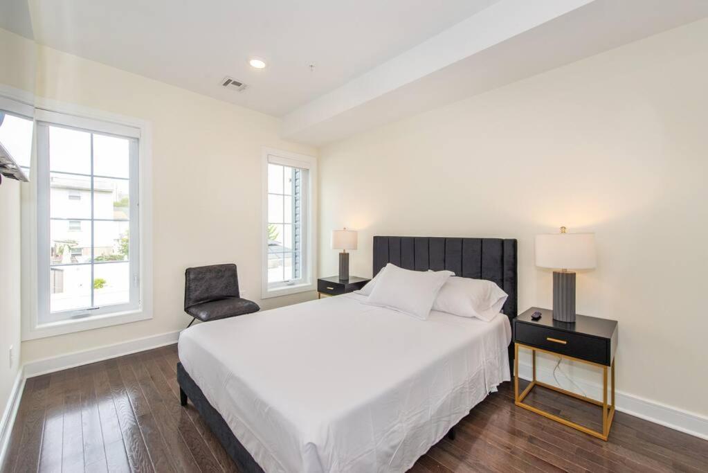 Stylish Chic Condo Nyc At Fingertips Норт-Берген Экстерьер фото